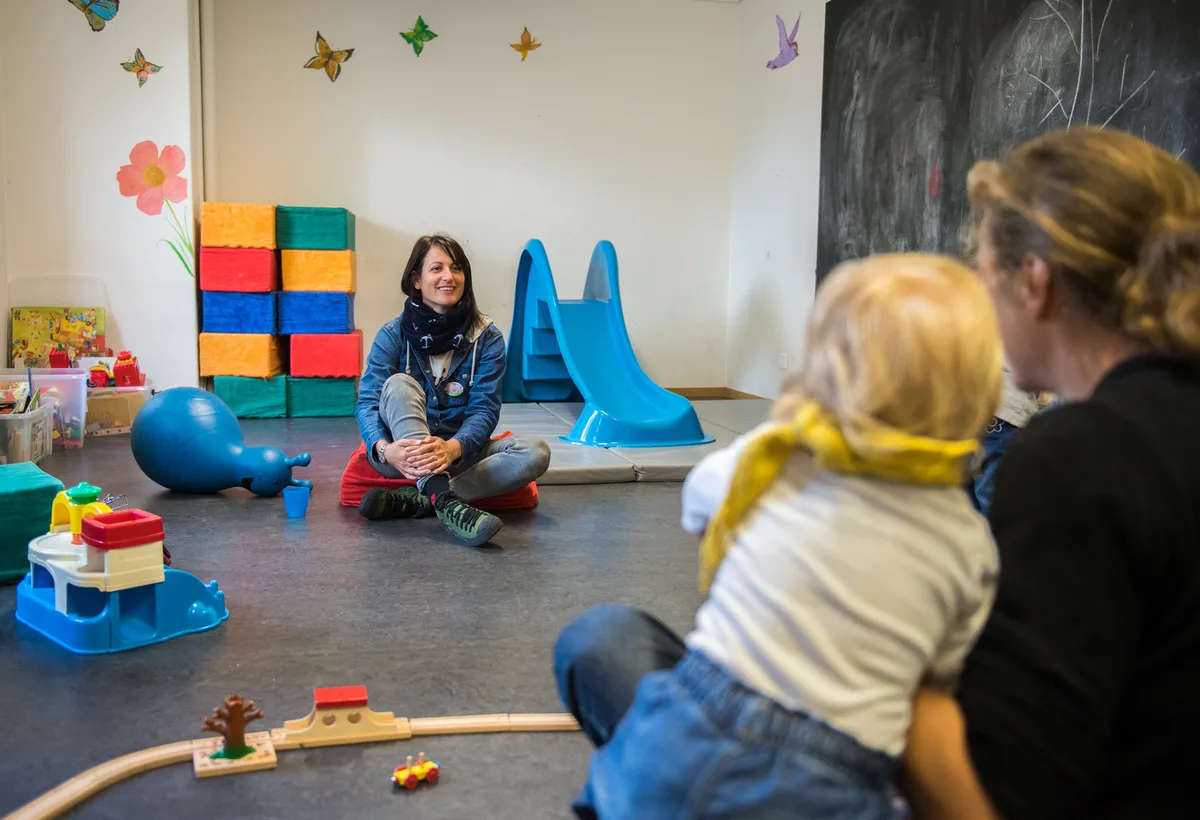Stillberaterin Annette Saloma an einem Stilltreffen im Familienzentrum Uster. (Archiv)